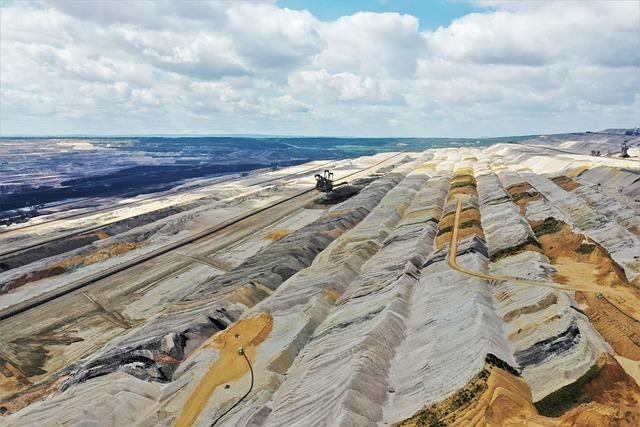 mining, open pit mining, aerial view, excavators, brown coal, bucket wheel excavators, industry, removal, technology, industrial plant, energy, carbon, commodity, coal mining, paddle wheel, weanling, machine, braunkohlebagger, mining, mining, mining, commodity, commodity, commodity, commodity, commodity, coal mining